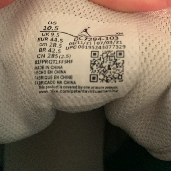 Jordan 1 Mid SE grey green - 10.5 men’s - Picture 6 of 8